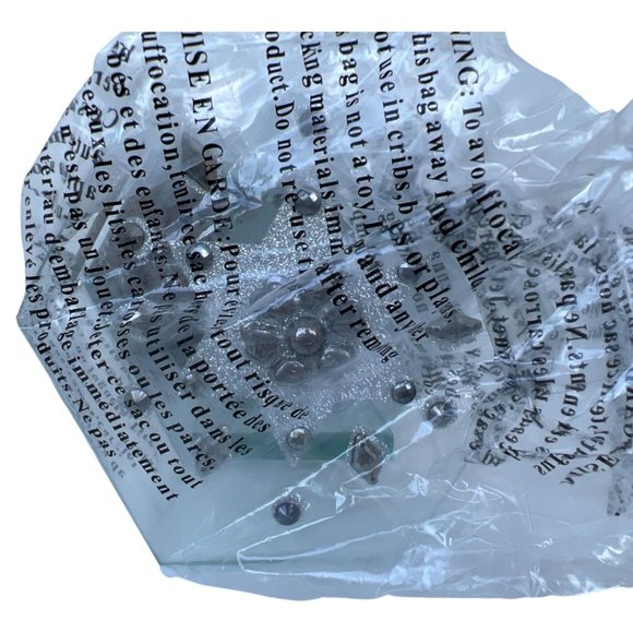 🌸4/$20🌸 NEW Christmas Themed Candle Holder - Picture 2 of 9